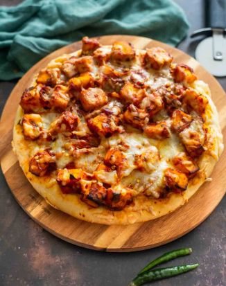 TANDOORI PANEER PIZZA