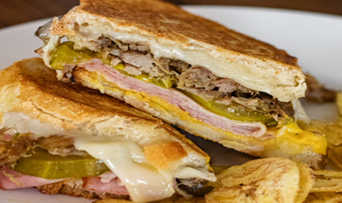 CUBAN PORK SANDWICH (CUBANOS) Served w/ baguette