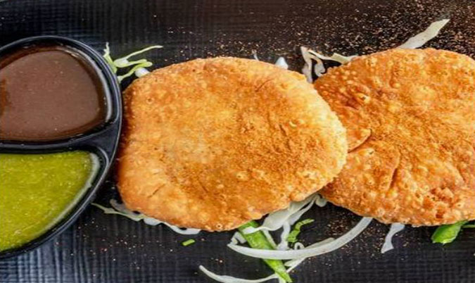 Kachori with Chutney
