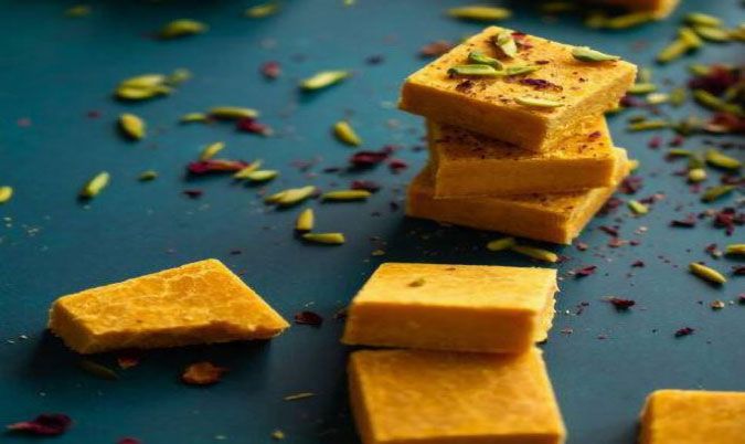 Besan Burfi (500 gm)