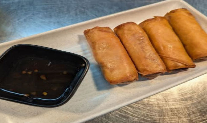 VEGETARIAN SPRING ROLLS 4pcs