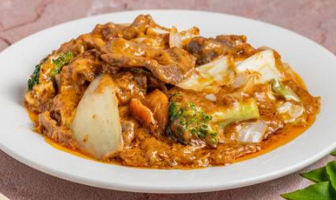 Sliced Steak with Satay Sauce