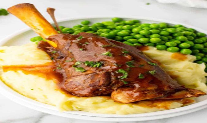 Lamb shank with rice and Salad