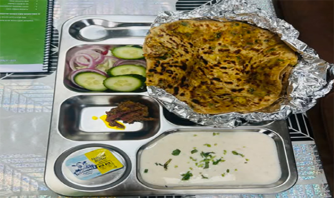 Paneer Onion Paranthas (2 pcs)