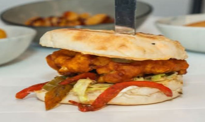 SPICY CHICKEN BURGER