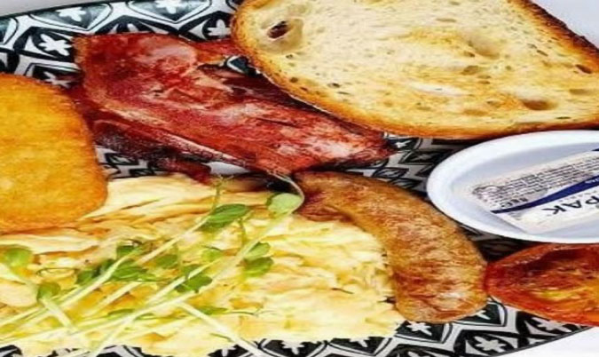 Senior Brekkie