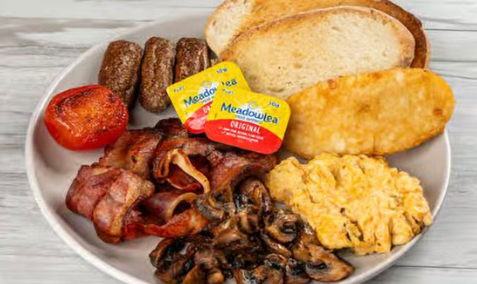 Globe Breakfast