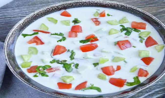 Cucumber Raita yogurt dipping.