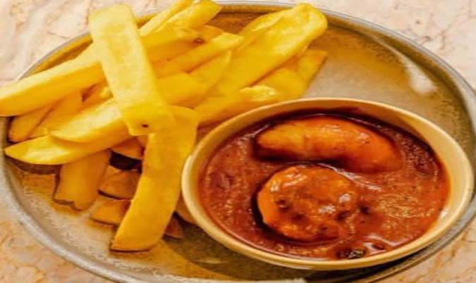 Kids butter chicken and chips (Mild)
