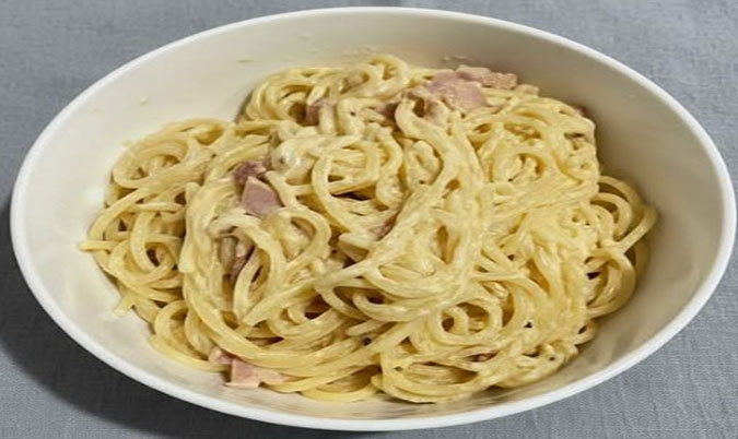 Creamy Spaghetti Carbonara Pasta