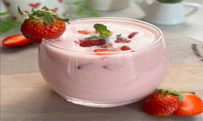 Strawberry Daisy Lassi