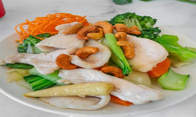 C6 Beef or Chicken Cashew Nuts with Vegetables