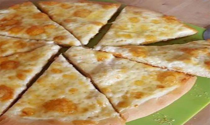 Cheesy Garlic Pizza
