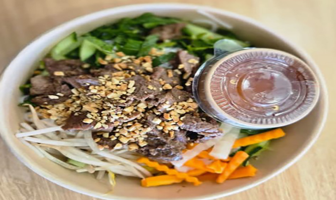 Lemongrass Beef Noodles Salad
