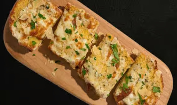 Cheesy Garlic Bread 2100KJ