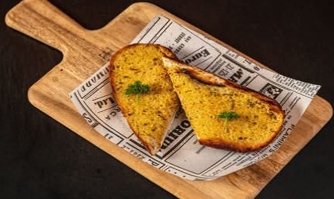 House Bread and Garlic Herb Butter
