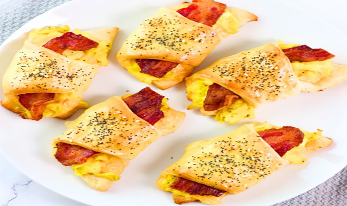 Egg and Bacon Roll