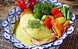 New Zealand Salmon in Green Curry Sauce